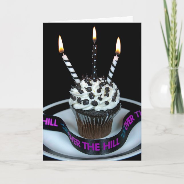 Über dem Hügel Birthday Cupcake Karte (Vorderseite)