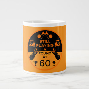 Über dem Hügel zum Geburtstag Golfer Jumbo-Tasse