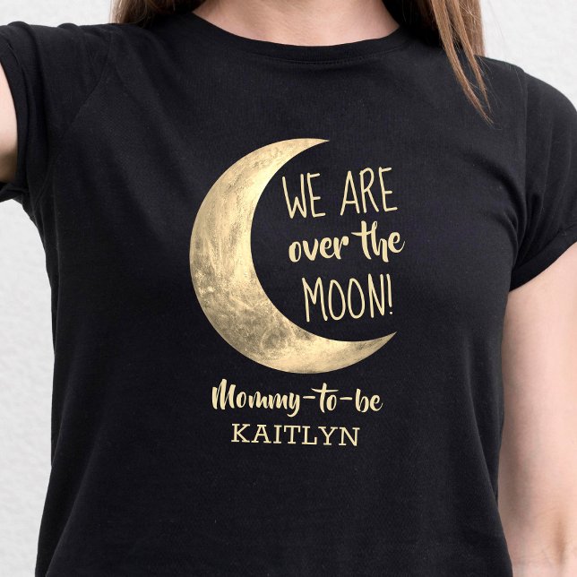 Über dem Mond | Mommy-to-be T-Shirt (Von Creator hochgeladen)