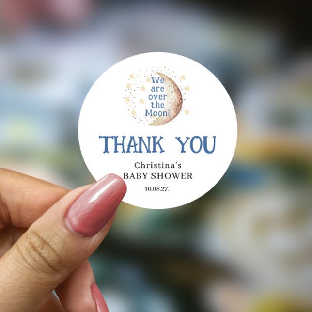 Über dem Mond Niedlich Blue Boy Babydusche Runder Aufkleber (Von Creator hochgeladen)