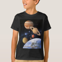 Über dem Zuhause-Planeten-Shirt hinaus