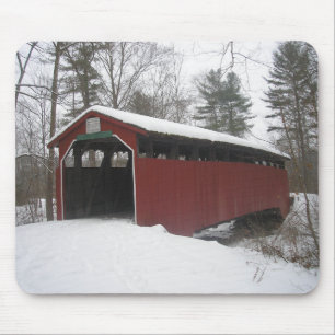 "Über den Fluss und durch den Wald" Mousepad