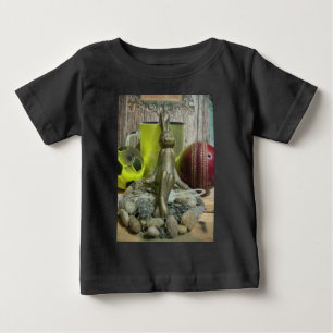 Über den Spielfeldrand hinaus: Die Mischung aus Fu Baby T-shirt