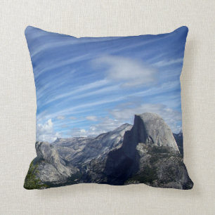 Über halber Haube Kissen