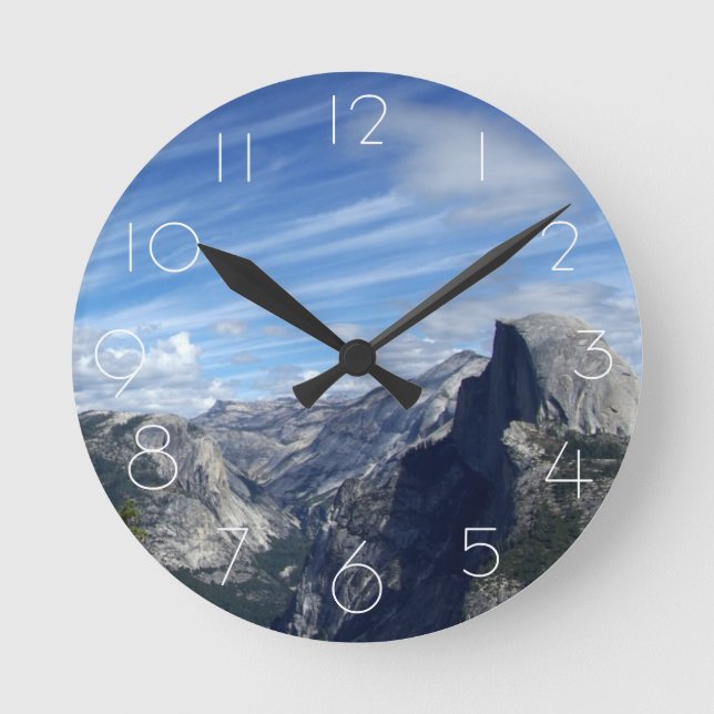 Über halber Haube Runde Wanduhr (Vorderseite)