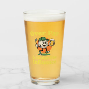 Über Par und unter dem Einfluss Golf Trinken  Glas