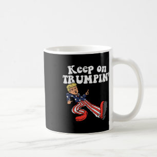 Über Trumpin Funny US Flag Unterstützung für Trump Kaffeetasse