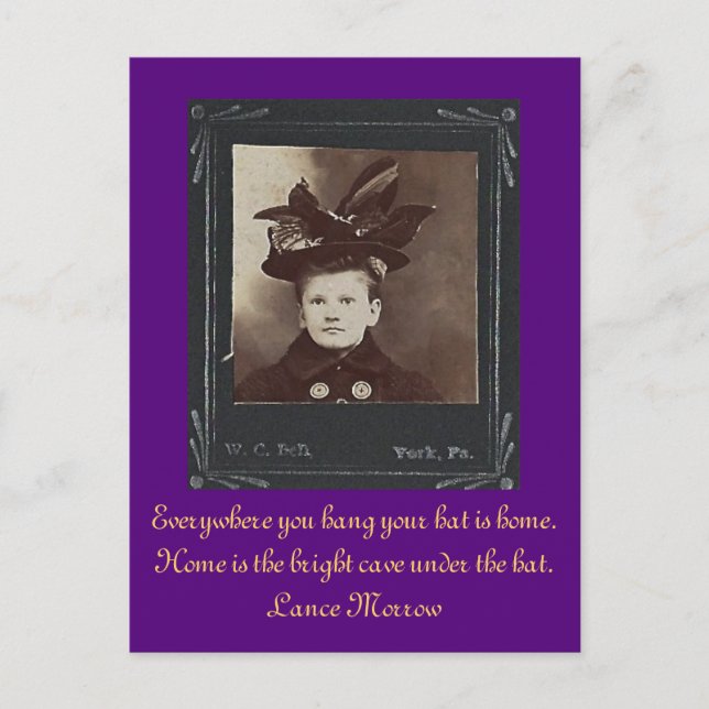 Überall, wo du deinen Hut aufhängt, ist Zuhause Postkarte (Vorderseite)