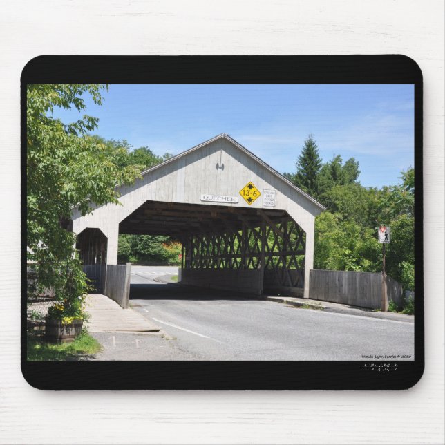 Überdachte Brücke Quechee Schlucht, Vermont - Mousepad (Vorne)
