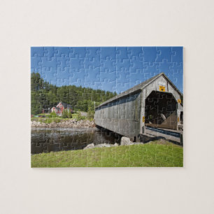 Überdachte Brücke über den Irish River, St. Martin Puzzle