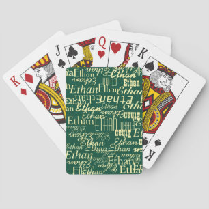 Überdimensionaler Name auf grünem Hintergrund gedr Spielkarten