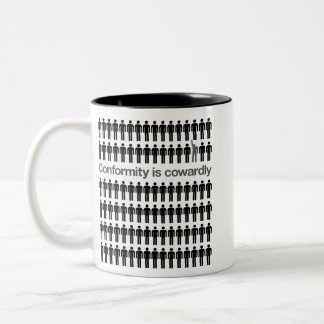 Übereinstimmung ist Cowardly Tasse