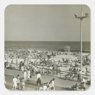 Überfüllter Strand Quadratischer Aufkleber