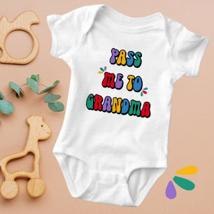 Übergib mich lustiger Oma Spaß Whimsical Baby Strampler