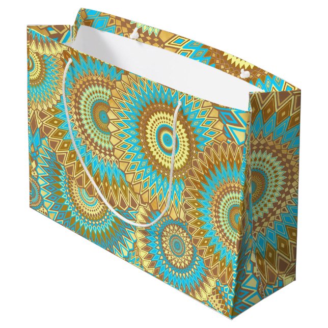 Überlappende Mandala Blau Braun Gold Große Geschenktüte (Rückseite Schrägansicht)