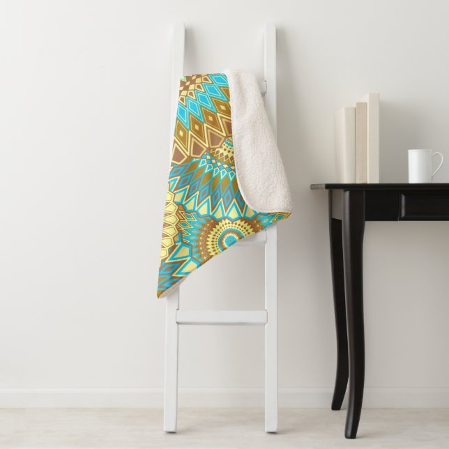 Überlappende Mandala Blau Braun Gold Sherpadecke (Beispiel)