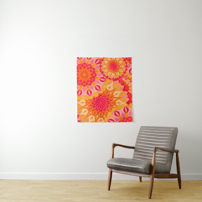 Überlappende Mandala Orange Pink Gelb Klein Wandteppich (Beispiel)