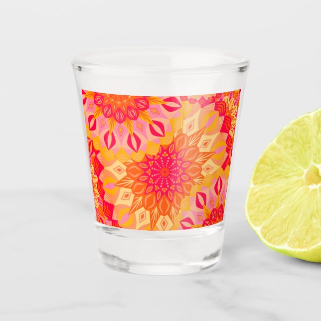 Überlappende Mandala Orange Pink Gelb Schnapsglas (Vorderseite)