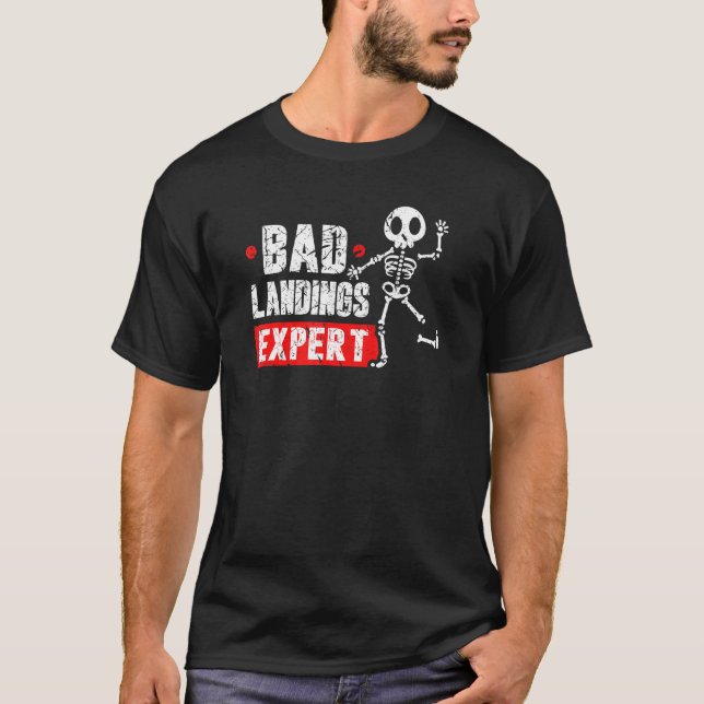 Überlebender mit gebrochenem Bein  Fußoperation Kn T-Shirt (Vorderseite)