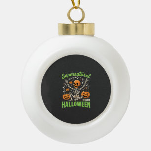 Übernatürliches Skelett Halloween Vektor Design_1 Keramik Kugel-Ornament