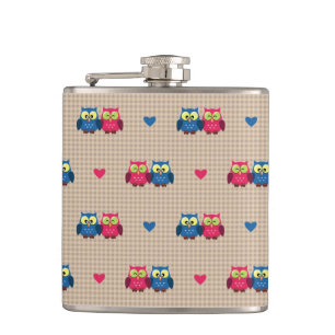 Überprüftes Muster mit Liebeeulen Flachmann