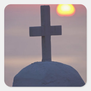 Überqueren Sie bei Sonnenuntergang die Kirche Myko Quadratischer Aufkleber