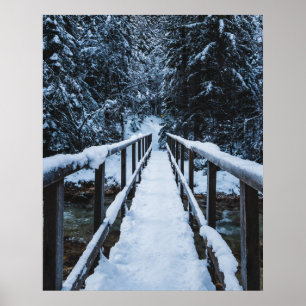 Überquerung des Flusses im Winter Poster