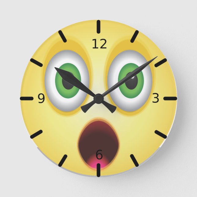 Überraschendes Emoji-Gesicht Runde Wanduhr (Vorderseite)