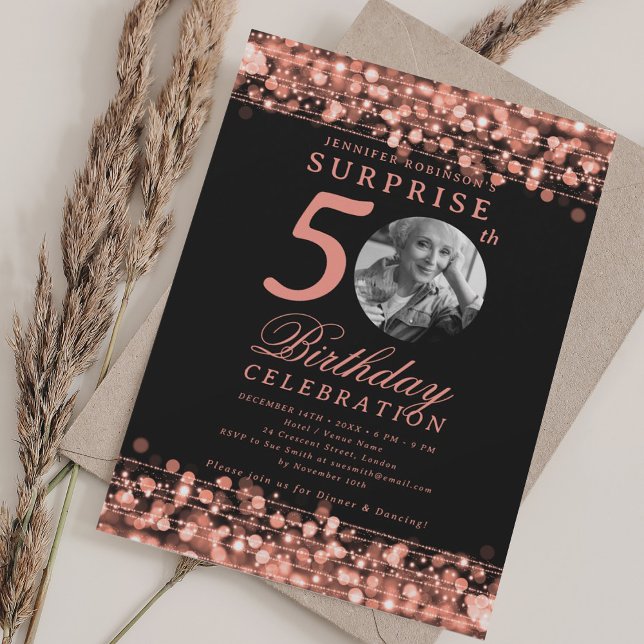 ÜBERRASCHENDES Foto 50. Geburtstag Rose Gold Light Einladung (SURPRISE Photo 50th Birthday Rose Gold Lights Invitation)