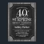 Überraschung 40. Geburtstag Party - Chalkboard wei Einladung<br><div class="desc">Rustikale Überraschung 40. Geburtstag Feier Einladung. Elegantes Design in Schwarz,  Weiß und Grau-Holz-Muster. Funktioniert mit elegantem Script-Schriftart. Wenn Sie weitere Anpassungen benötigen</div>