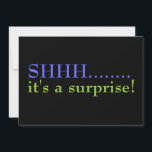 Überraschung 50. Geburtstagsparty Einladung<br><div class="desc">Sie ist eine Überraschung Geburtstagsfeier in modernem Schwarz,  Blau,  Grün und Weiß. Es handelt sich um ein zeitgenössisches Design mit kühlem whimsikalischem Stil. Geeignet für alle Geschlechter und Altersgruppen.</div>