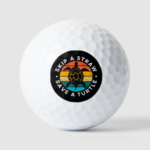 Überspringe einen Strohhalm, der eine Schildkröte  Golfball