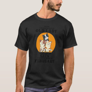 Ueberschätze niemals eine alte Dame, die Katzen li T-Shirt
