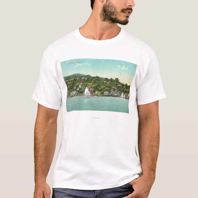 Ufergegend-Ansicht der Stadt, Segel-Boote T-Shirt (Vorderseite)