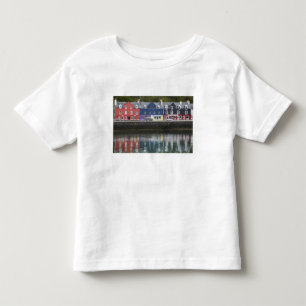 Uferpromenade, Tobermory, Insel Mull, Schottland, Kleinkind T-shirt