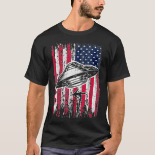 UFO Alien Abduction 4th July Gift USA Flag Alie T-Shirt
