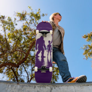 UFO Bigfoot Paranormale Begegnung Skateboard