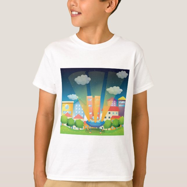 UFO Landing in a Bright City Night Scene T-Shirt (Vorderseite)