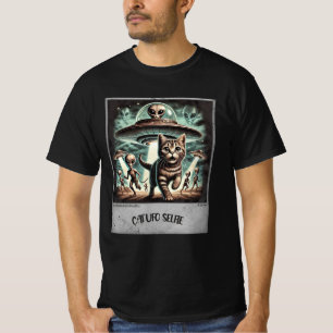 UFO Selfie: Scared Kitty (Man T - Shirt) #11 T-Shirt
