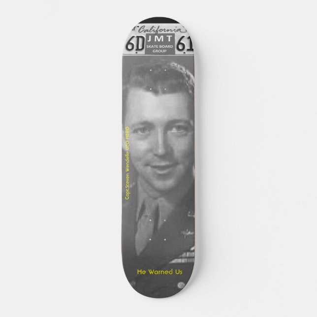 UFOS SIND EIN ECHTES Skateboard (Vorderseite)