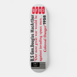 UFOS-Skateboard im nächsten Krieg Skateboard