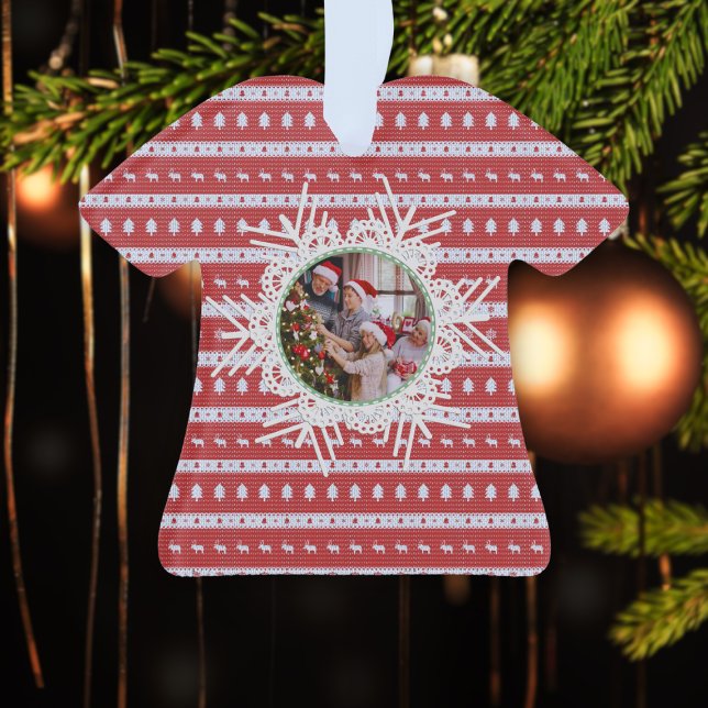Ugly Christmas Chic rotes Acrylic Shirt Ornament (An Ugly Christmas Chic red-based Acrylic Shirt Ornament on the Christmas tree. )
