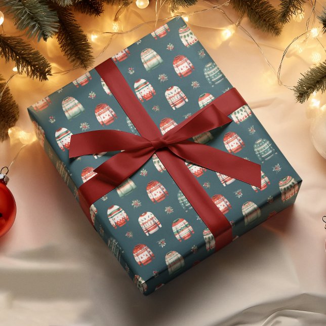 Ugly Christmas Sweater | Holly and Berries Pattern Geschenkpapier (Ugly Christmas Sweater Holly and Berries Pattern Dark Teal Green Wrapping Paper)