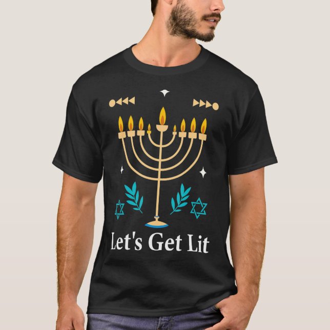 Ugly Hanukkah Sweater Lasse Lit Menorah T-Shirt (Vorderseite)