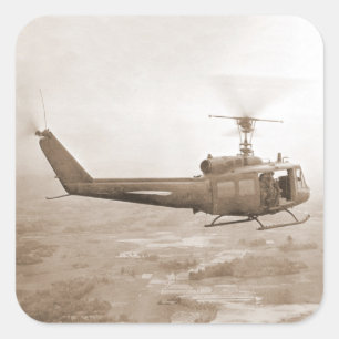 UH-1 glatt über Nam Aufkleber