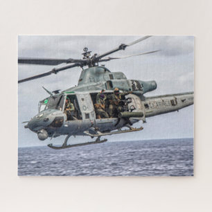 UH-1Y VENOM (16x20 INCH) Puzzle
