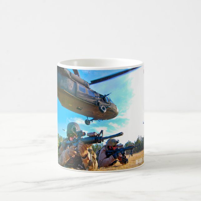 UH-60M BLACKHAWK KAFFEETASSE (Mittel)