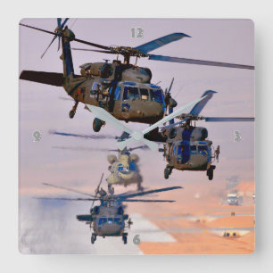 UH-60M SCHWARZHAWK QUADRATISCHE WANDUHR