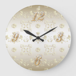 Uhr an der goldenen Spitze