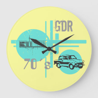 Uhr im DDR Style